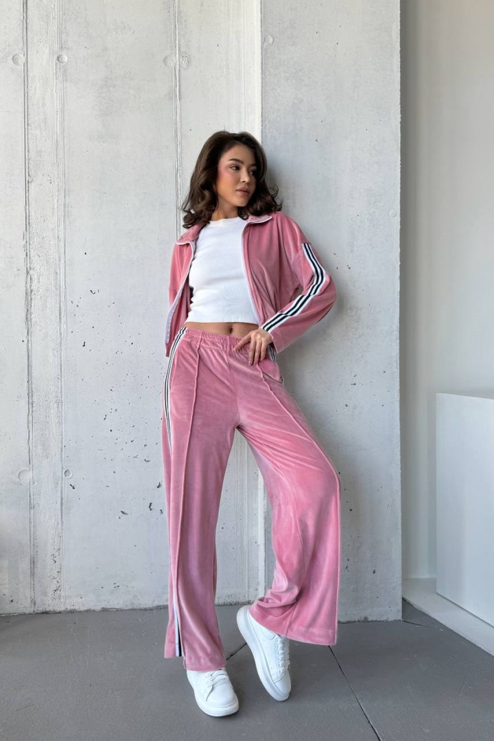 Велюровый костюм AVB-0271A650