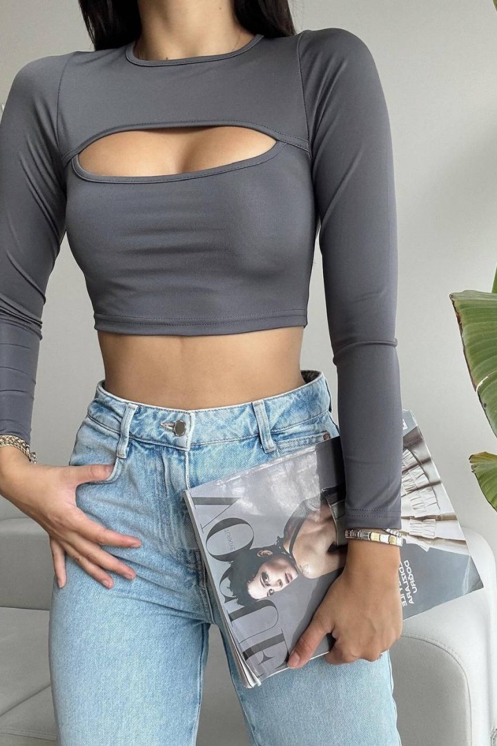 Шикарный топ с вырезом EVD-357A250