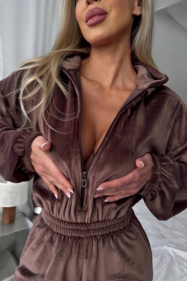 Велюровый комбинезон EVD-403A599