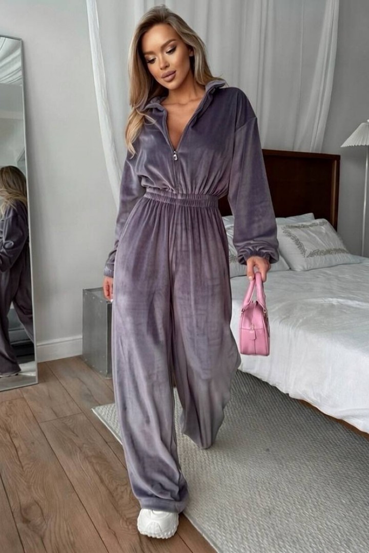 Велюровый комбинезон EVD-403A599