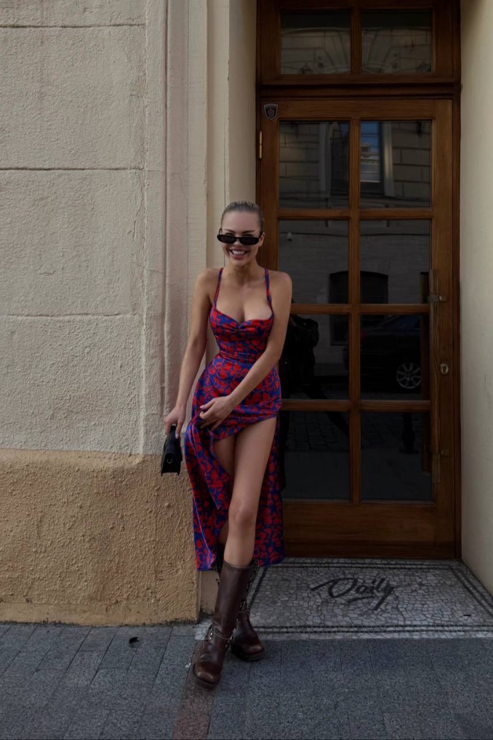 Платье с открытой спиной MPK-1341A520