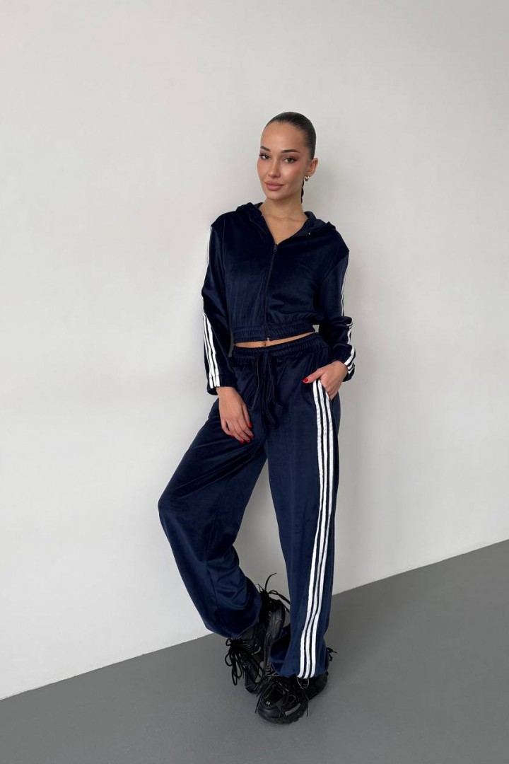 Спортивный костюм с лампасами DMP-R1923A550