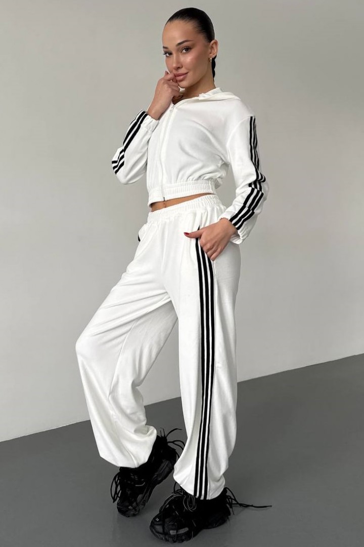 Спортивный костюм с лампасами DMP-R1923A550