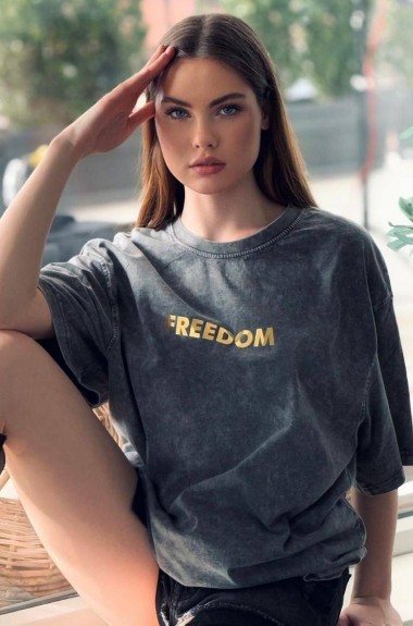 Футболка варенка WOW-25024A10 Футболка варенка WOW-25024A10