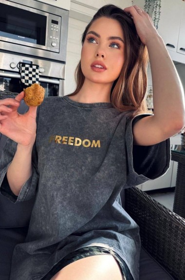 Футболка варенка WOW-25024A10 Футболка варенка WOW-25024A10