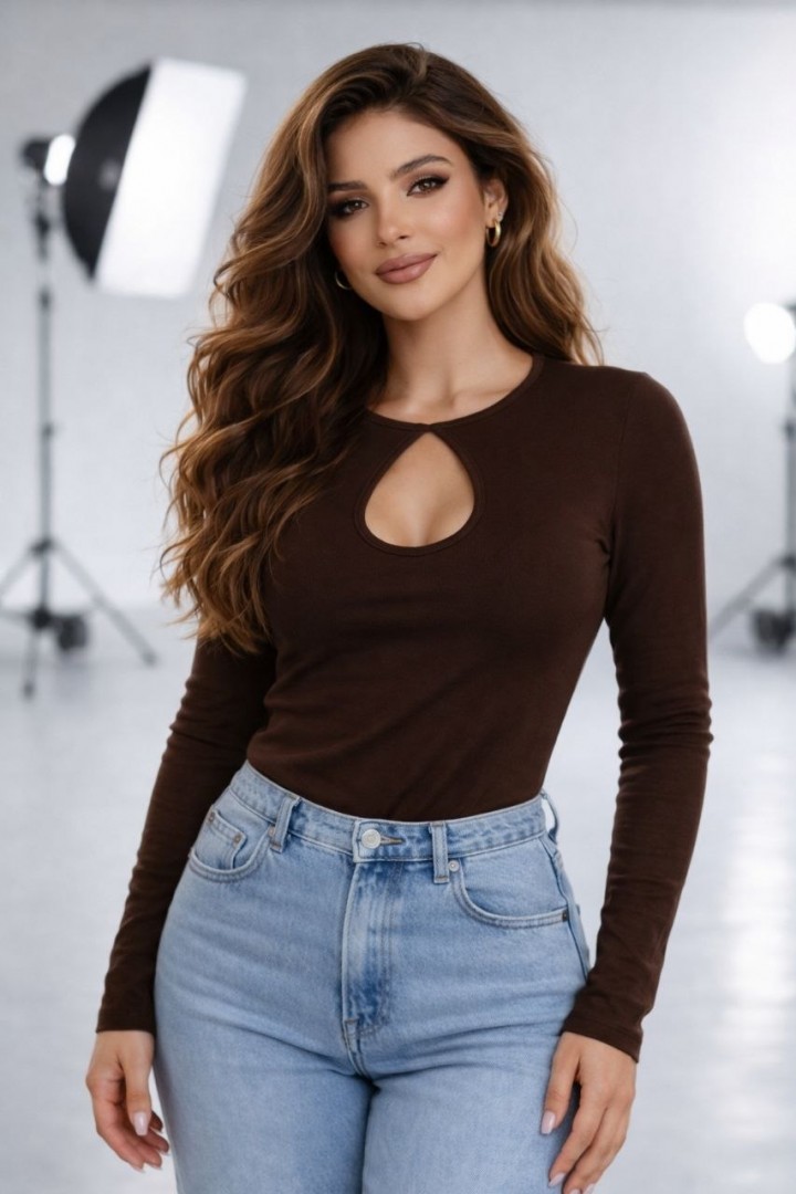 Женский лонгслив с изящным вырезом MIK-1726A290