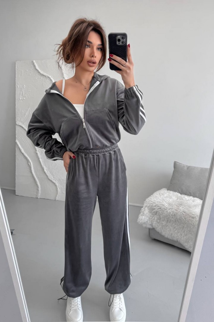 Велюровый костюм VM-10535A600