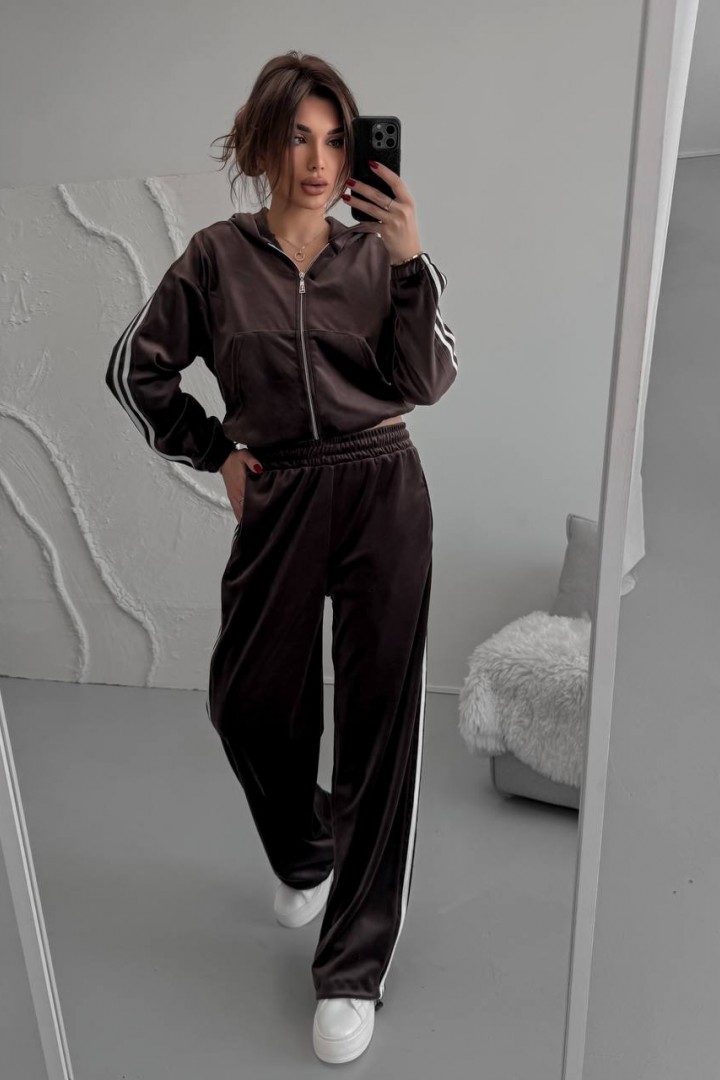 Велюровый костюм VM-10535A600