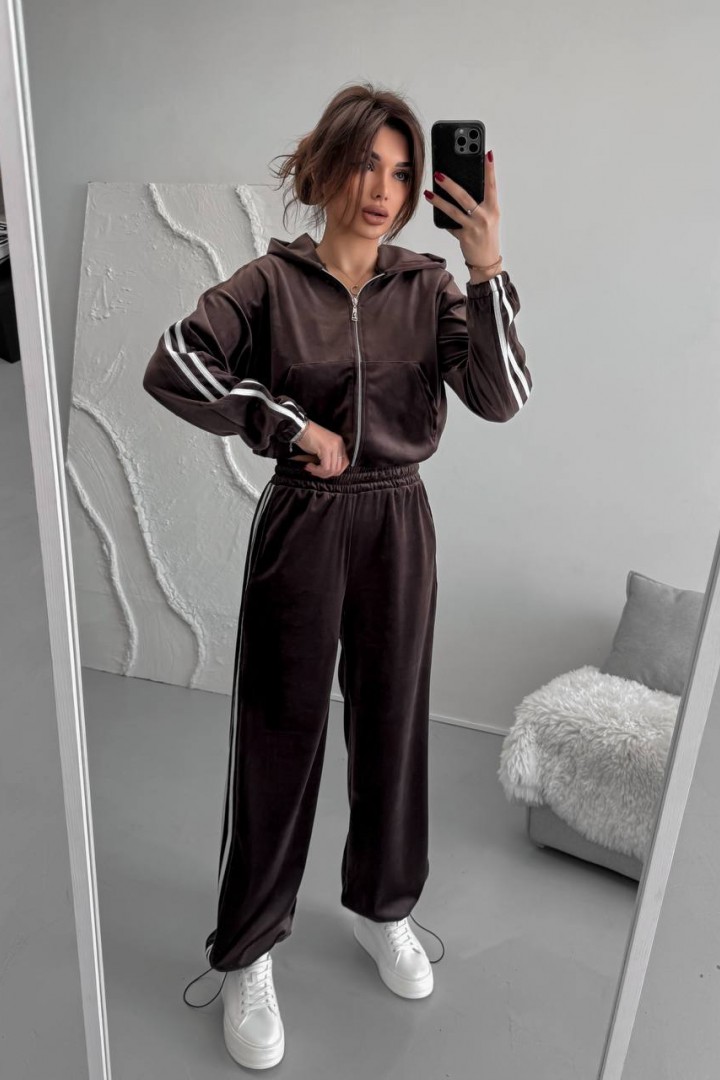 Велюровый костюм VM-10535A600