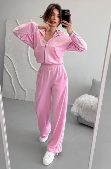 Велюровый костюм VM-10535A600 Велюровый костюм VM-10535A600