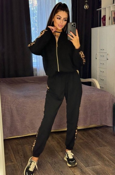 Бомбер и джоггеры ROM-2143A600 Бомбер и джоггеры ROM-2143A600