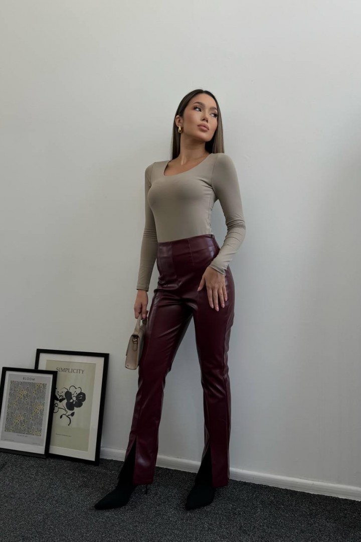 Кожаные штаны с разрезами LOU-1259A250 Кожаные штаны с разрезами LOU-1259A250