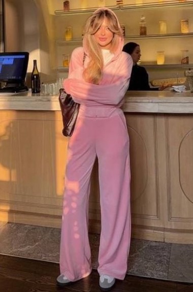 Молодіжний велюровий костюм VOL-738A650 Молодіжний велюровий костюм VOL-738A650