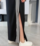 Длинное черное платье с разрезом GR-05180A470