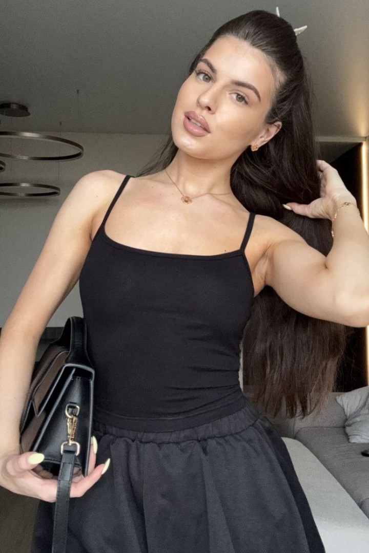 Базовый топ на лямках MIK-4143A130