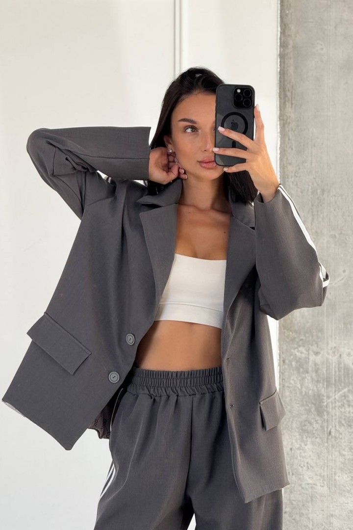 Повседневный брючный костюм UNO-018A800