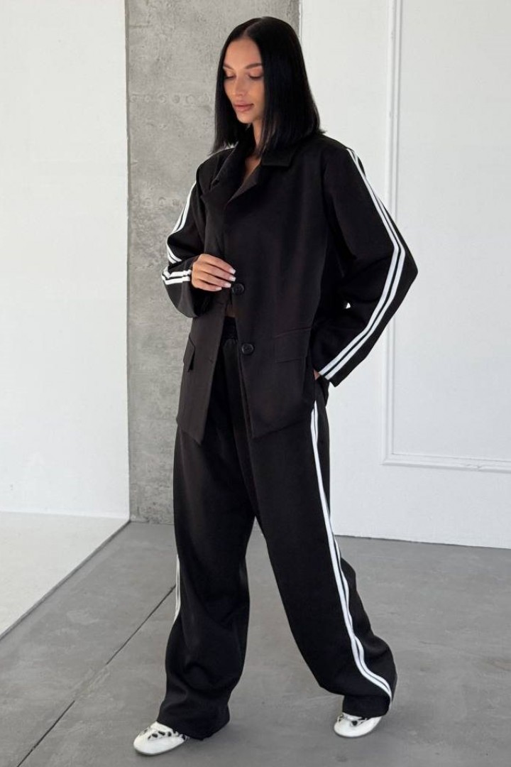 Повседневный брючный костюм UNO-018A800