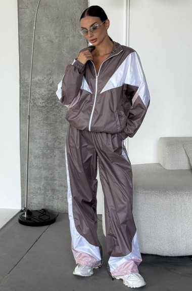 Спортивный костюм из плащевки UNO-076A980 Спортивный костюм из плащевки UNO-076A980