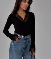 Женский лонгслив с кружевом UNO-088A350