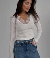 Женский лонгслив с кружевом UNO-088A350
