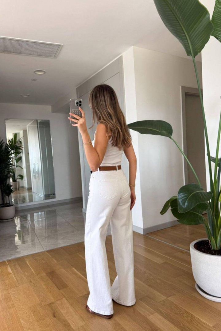 Белые джинсы HON-330A1000