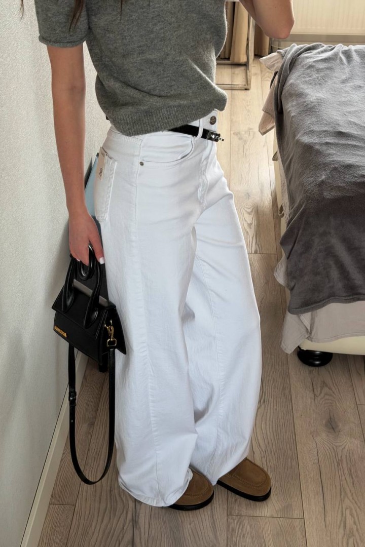 Белые джинсы HON-330A1000