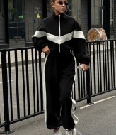 Женский спортивный костюм на молнии CUR-1022A880