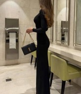 Длинное платье с разрезом MUS-141A400