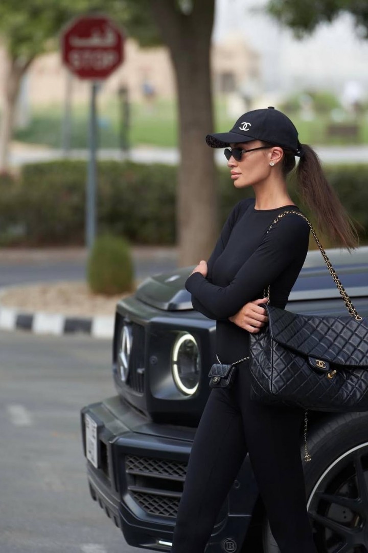 Стильный черный комбинезон STB-20A399