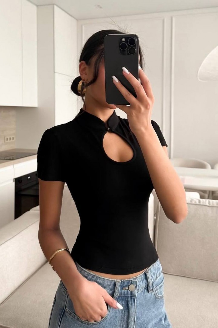 Стильная женская футболка с вырезом MIK-1732A260