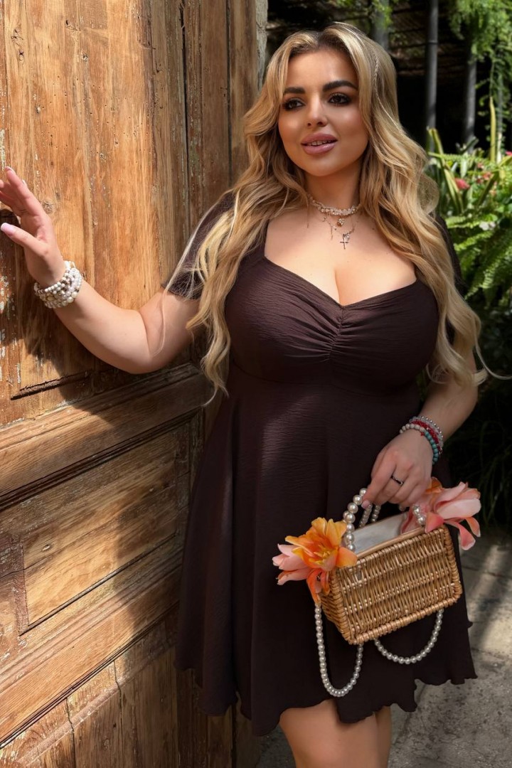 Платье с декольте MA-N2195A500