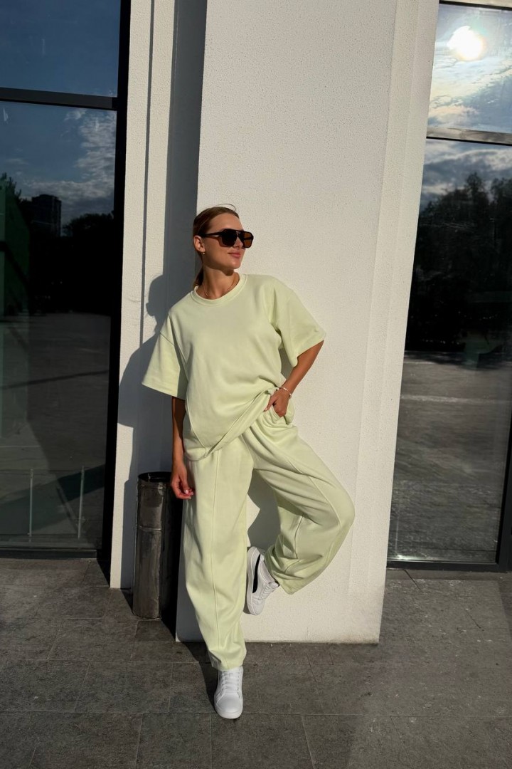 Костюм футболка oversize и брюки-бананы SOLO-271A1100