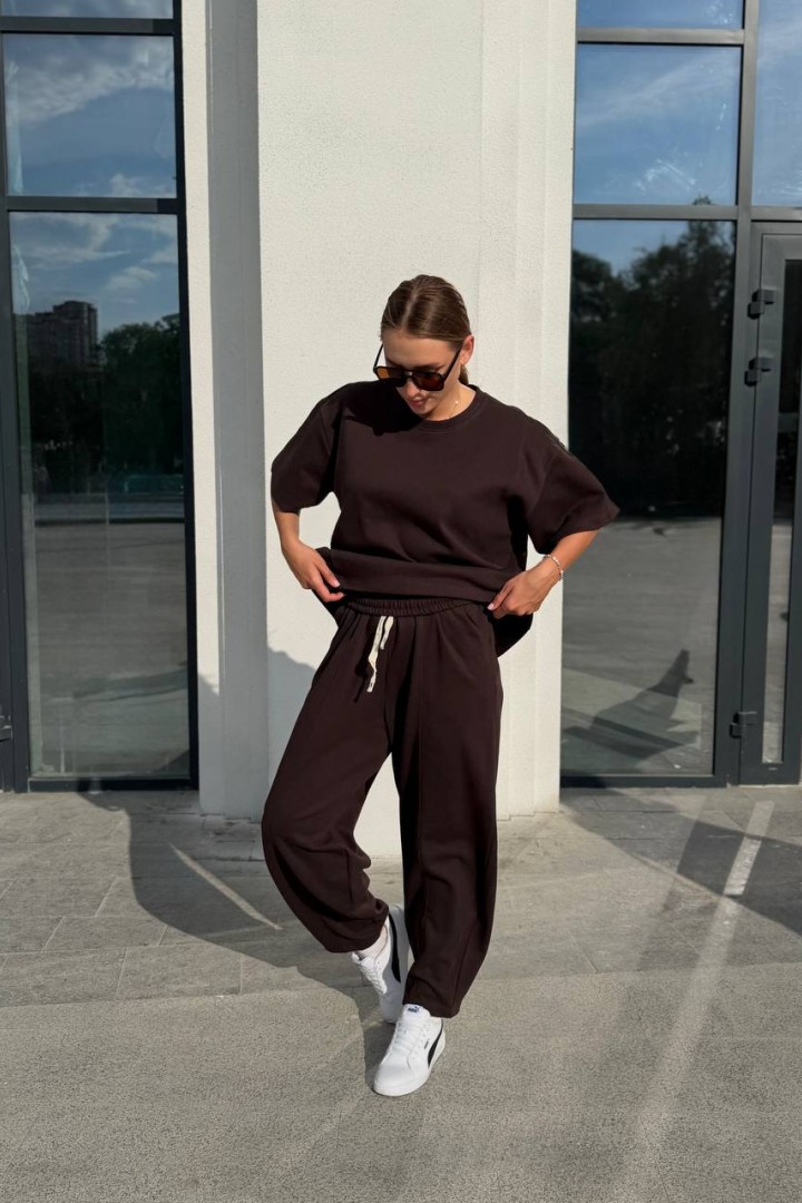 Костюм футболка oversize и брюки-бананы SOLO-271A1100
