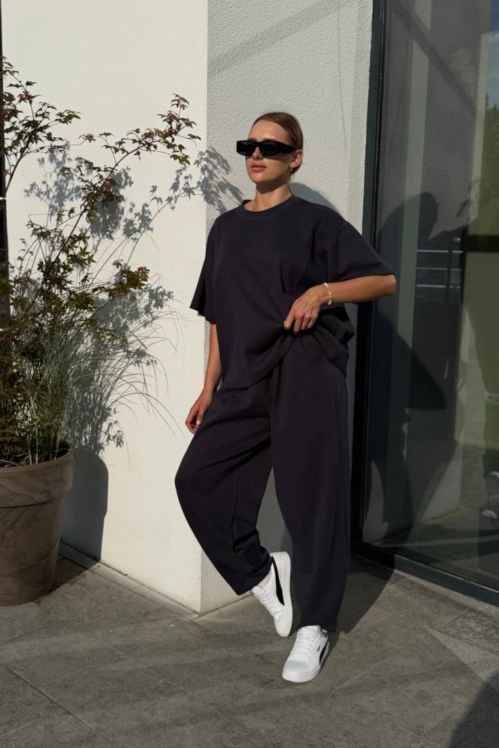 Костюм футболка oversize и брюки-бананы SOLO-271A1100