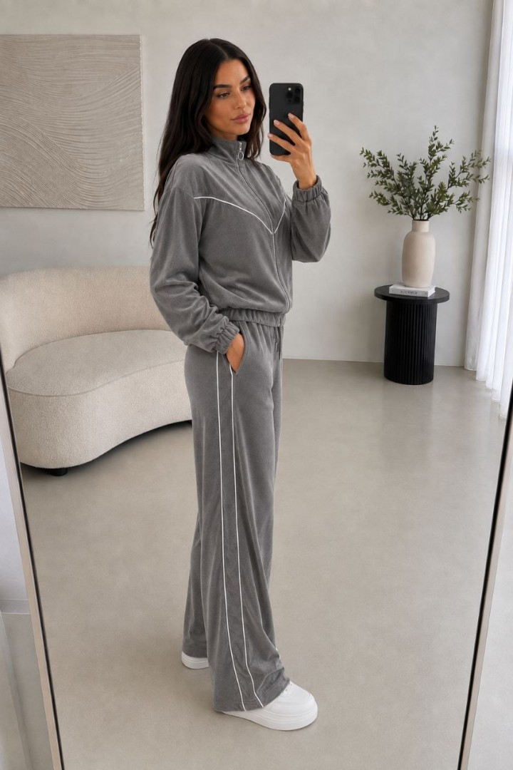Мягкий велюровый костюм KASY-354A750