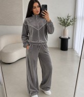 Мягкий велюровый костюм KASY-354A750