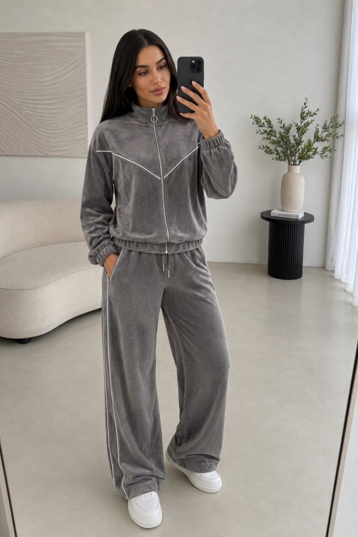 Мягкий велюровый костюм KASY-354A750