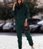 Спортивный теплый костюм женский  DG-p15562A550