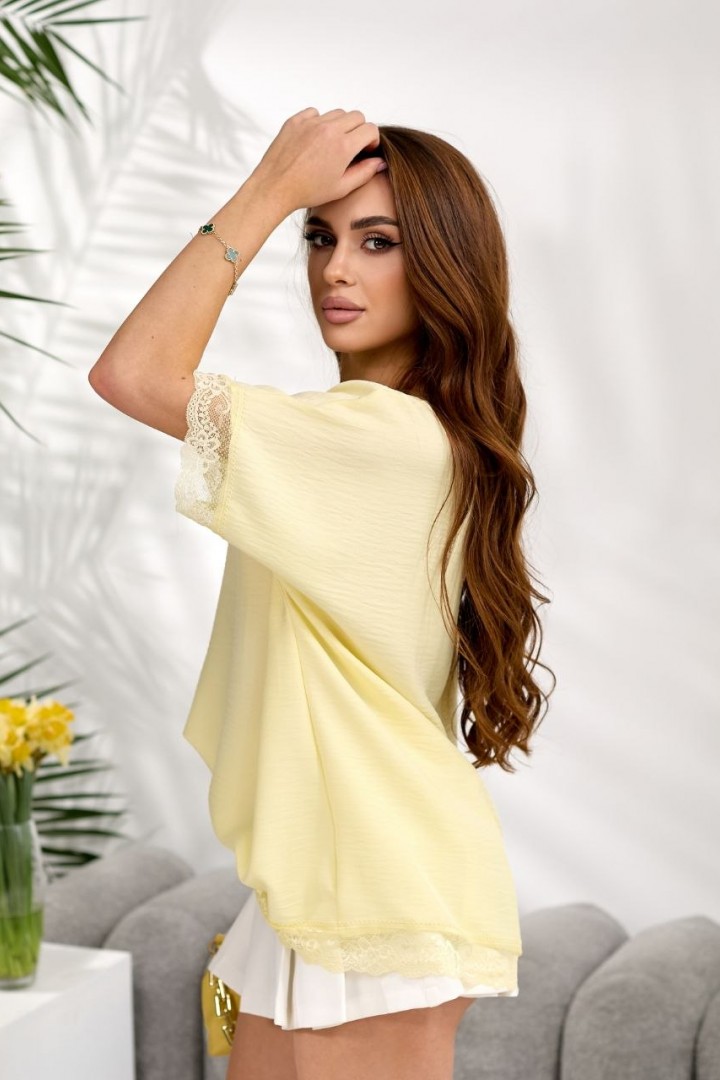 Стильная футболка декорирована кружевом IB-1151A460