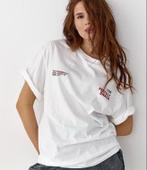 Белая футболка женская с принтом LIB-21A460