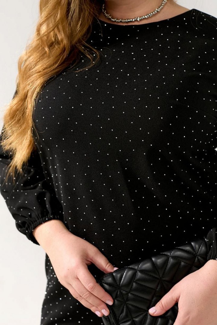 Платье украшено стразами GOL-2094A800