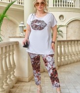 Прогулочный костюм со стразами VOJ-908A610