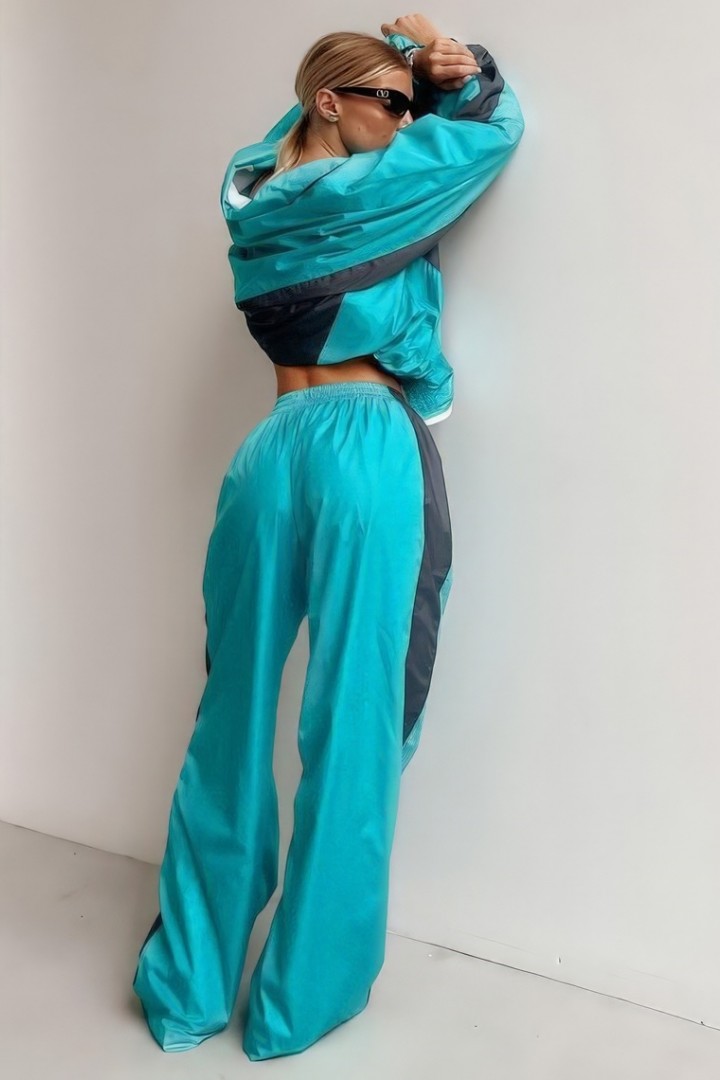 Женский спортивный костюм из плащевки LUC-534A529