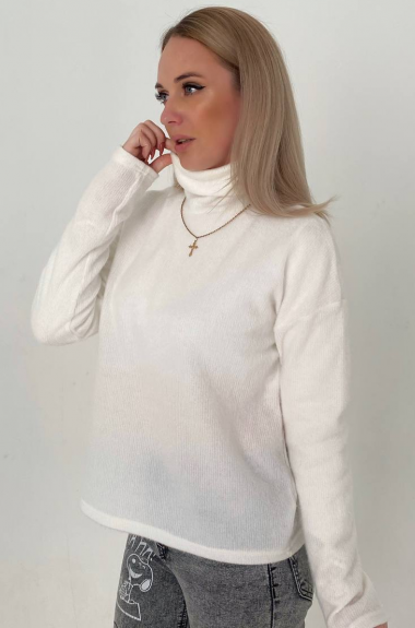 Свитер с воротником NJ-YN-095A320