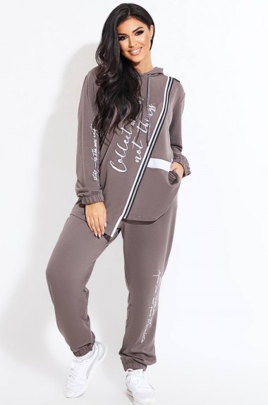 Красивый женский спортивный костюм MOV-5020A770 Красивый женский спортивный костюм MOV-5020A770