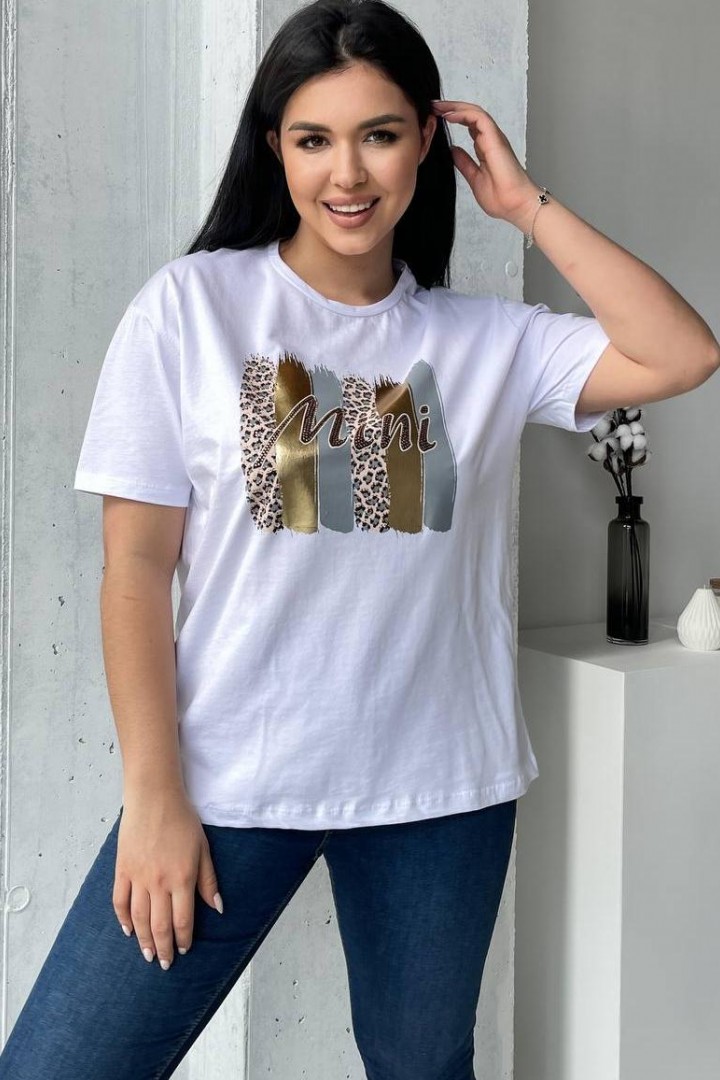 Футболка oversize крою зі стразами  AMU-007A270 