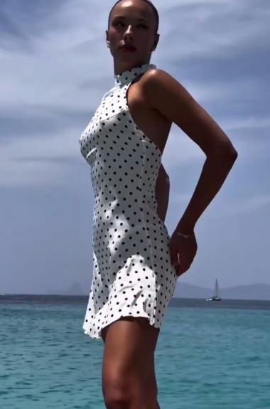 Платье с открытой  спиной  JW-369A380