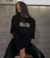 Черная женская футболка с принтом MEB-092A330