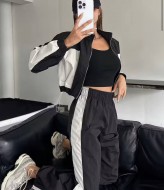 Женский спортивный костюм из плащевки FL-2122A600