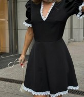 Черное платье с кружевом HOU-334A500